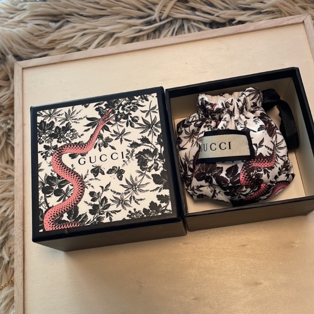 Gucci AG925 Sterling Silver Heart Drop Earrings NWT Full Inclusion - Picture 9 of 9